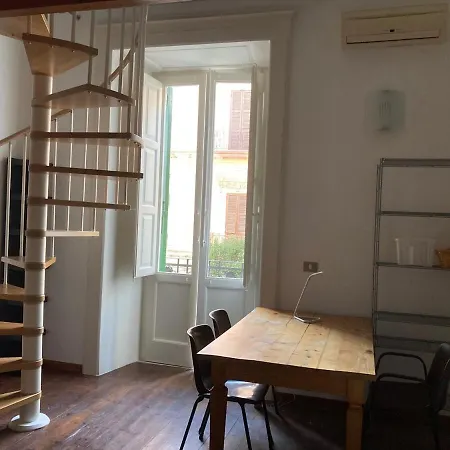 Sun Apartment *